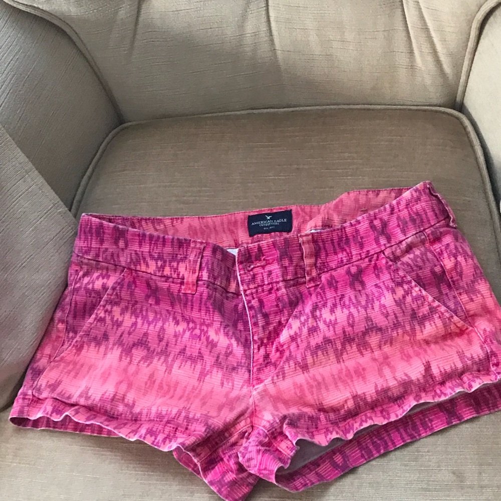 Pink and white Short shorts